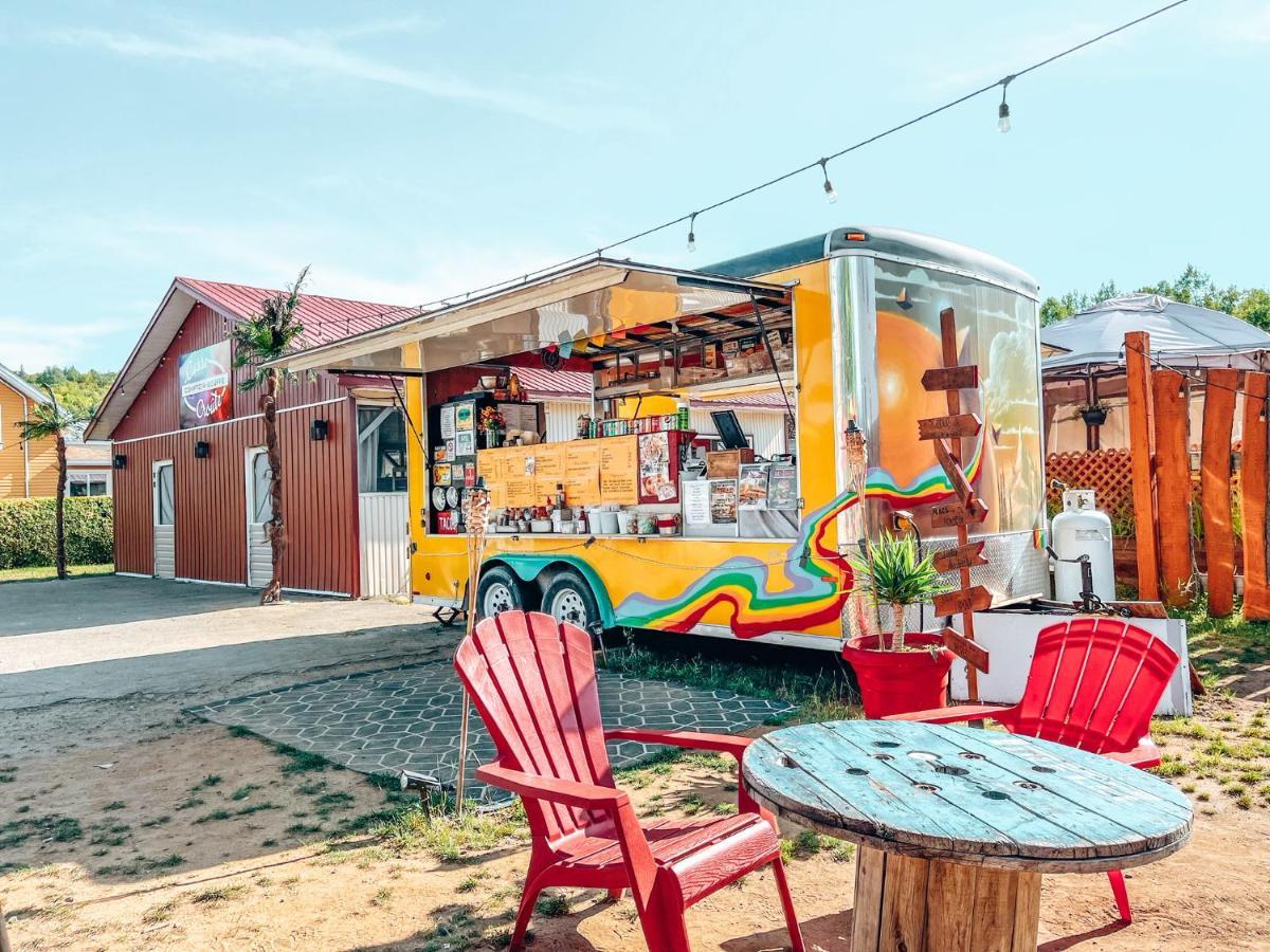Auberge Mandala Saint Mathieu Du Parc Zewnętrze zdjęcie