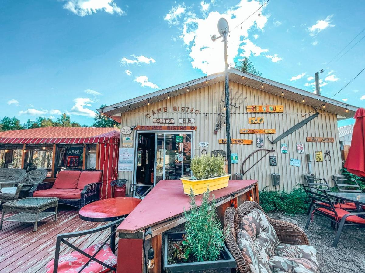 Auberge Mandala Saint Mathieu Du Parc Zewnętrze zdjęcie