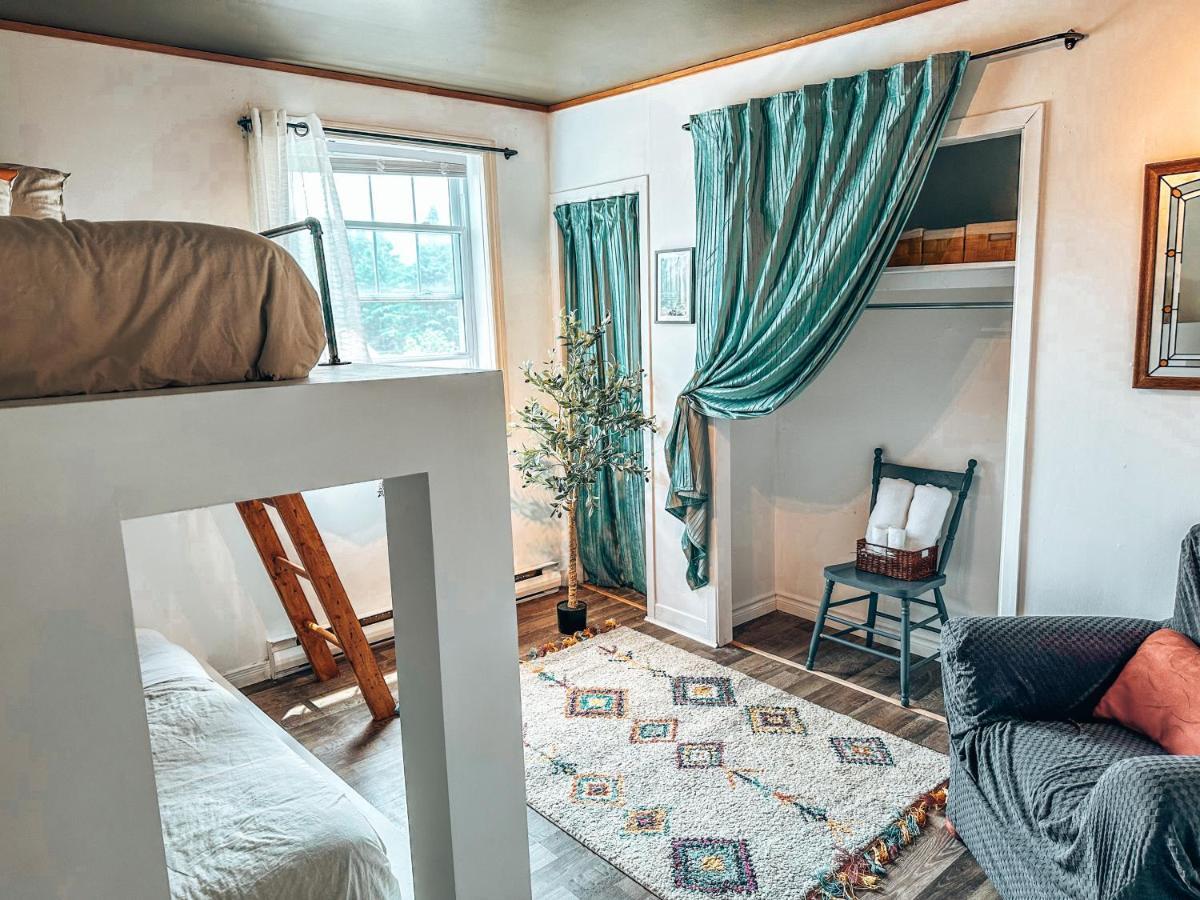 Auberge Mandala Saint Mathieu Du Parc Zewnętrze zdjęcie