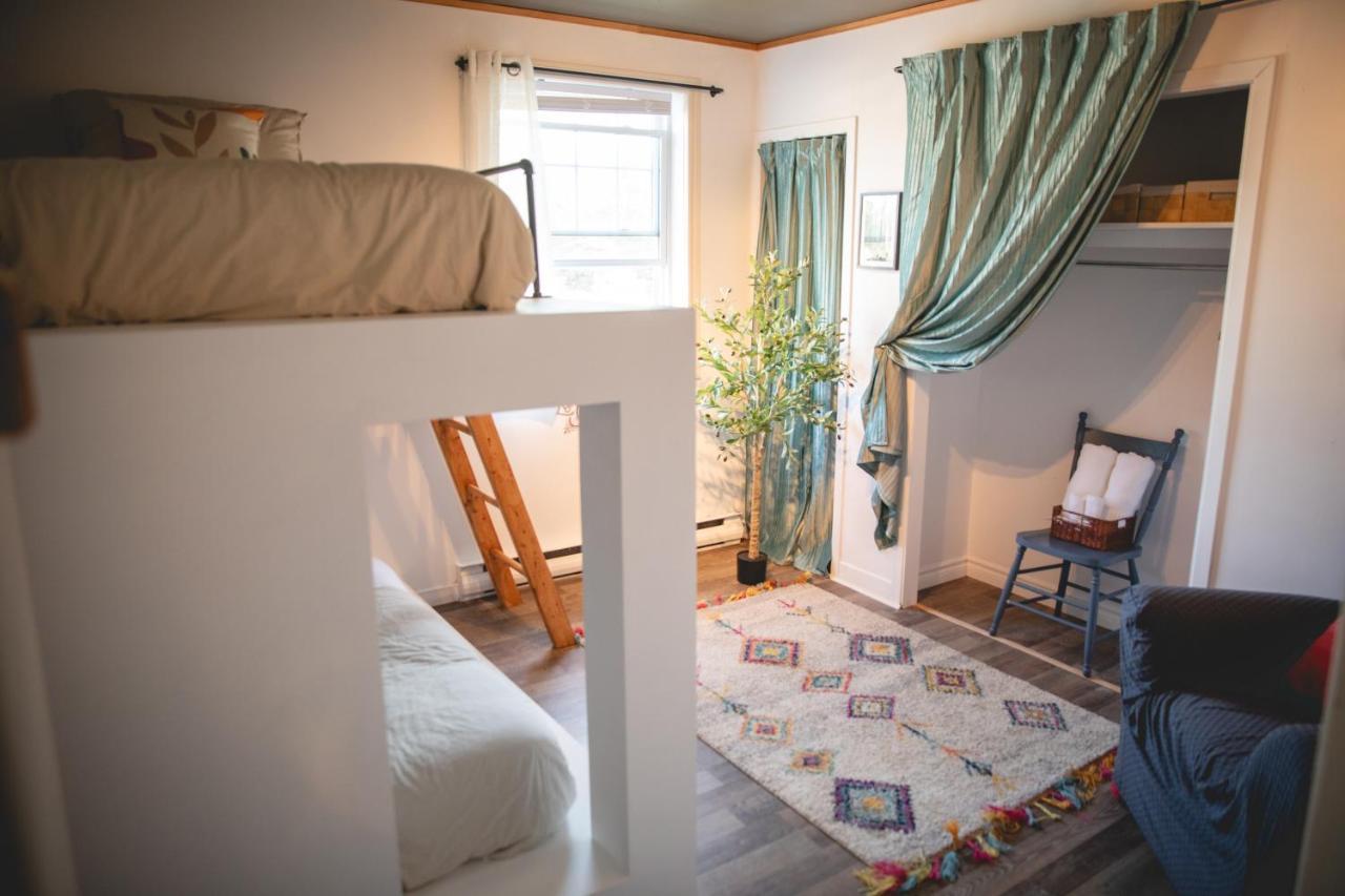 Auberge Mandala Saint Mathieu Du Parc Zewnętrze zdjęcie